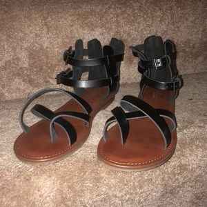 Black American Eagle sandals